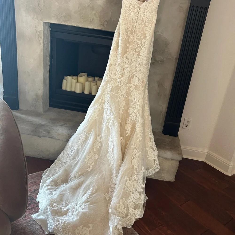 Pronovias Elegant Lace Wedding Dress size us 8 - Picture 3 of 11